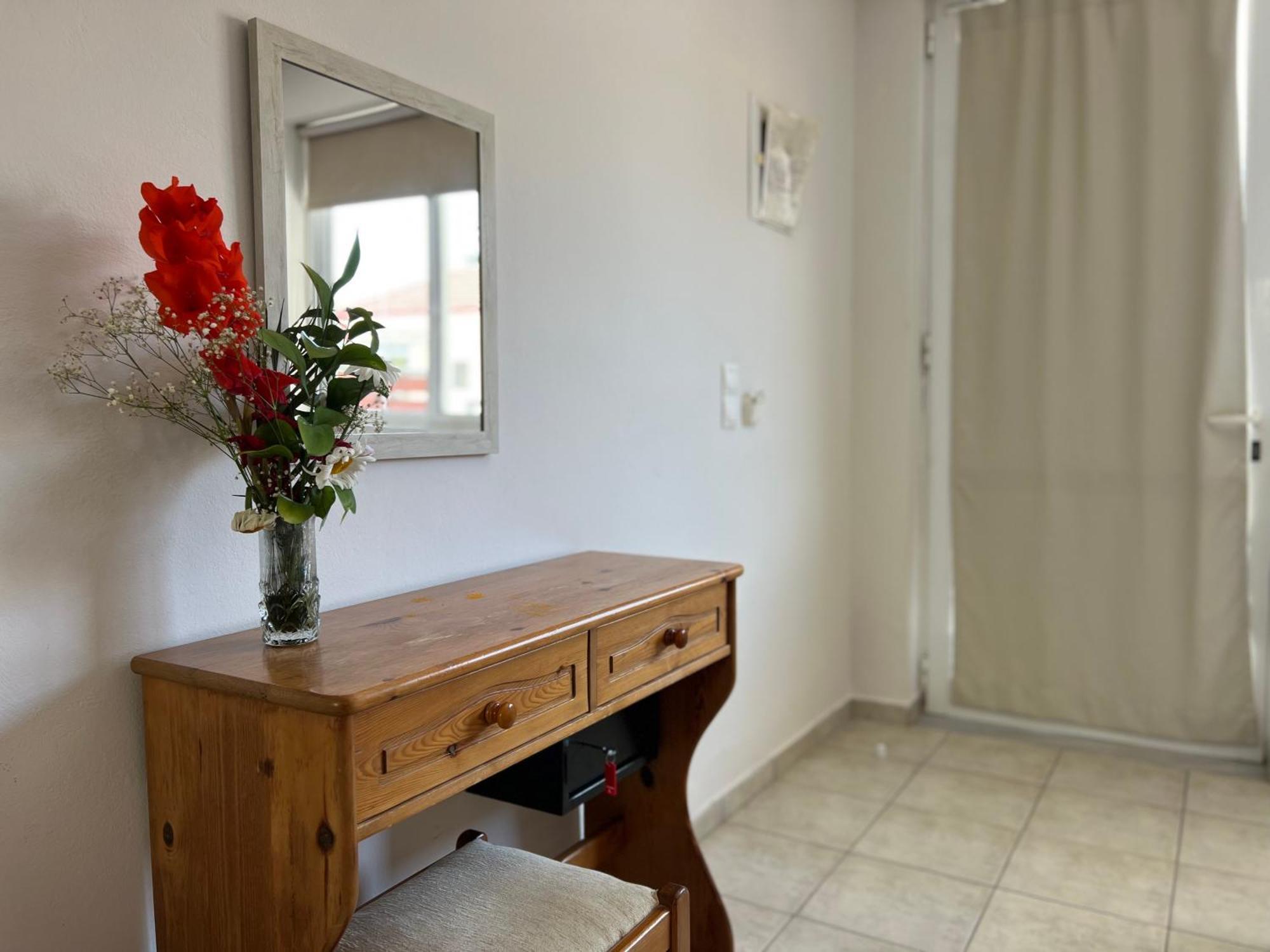 Artemis Rooms Two Steps By The Sea Platanés Exterior foto