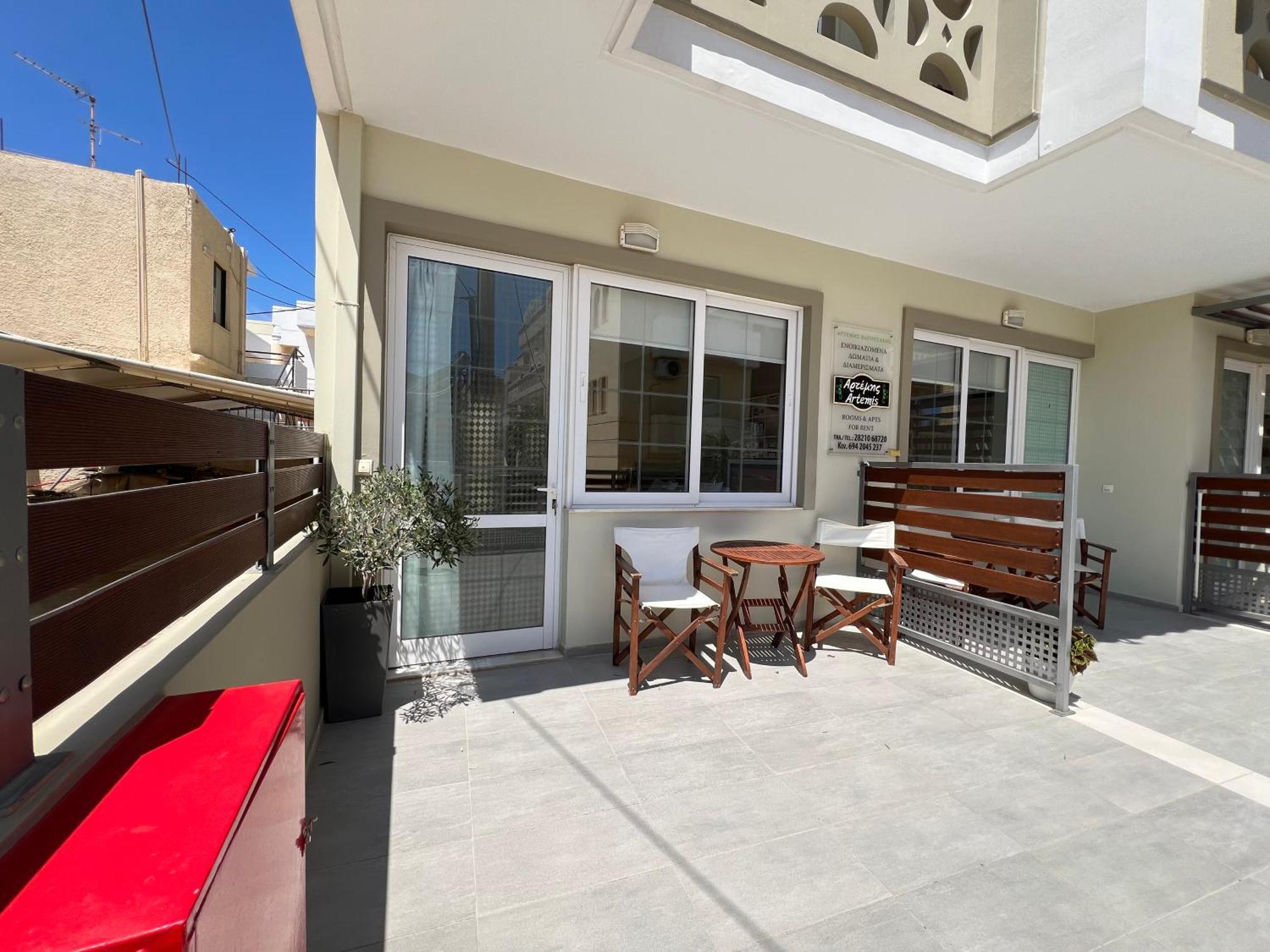Artemis Rooms Two Steps By The Sea Platanés Exterior foto