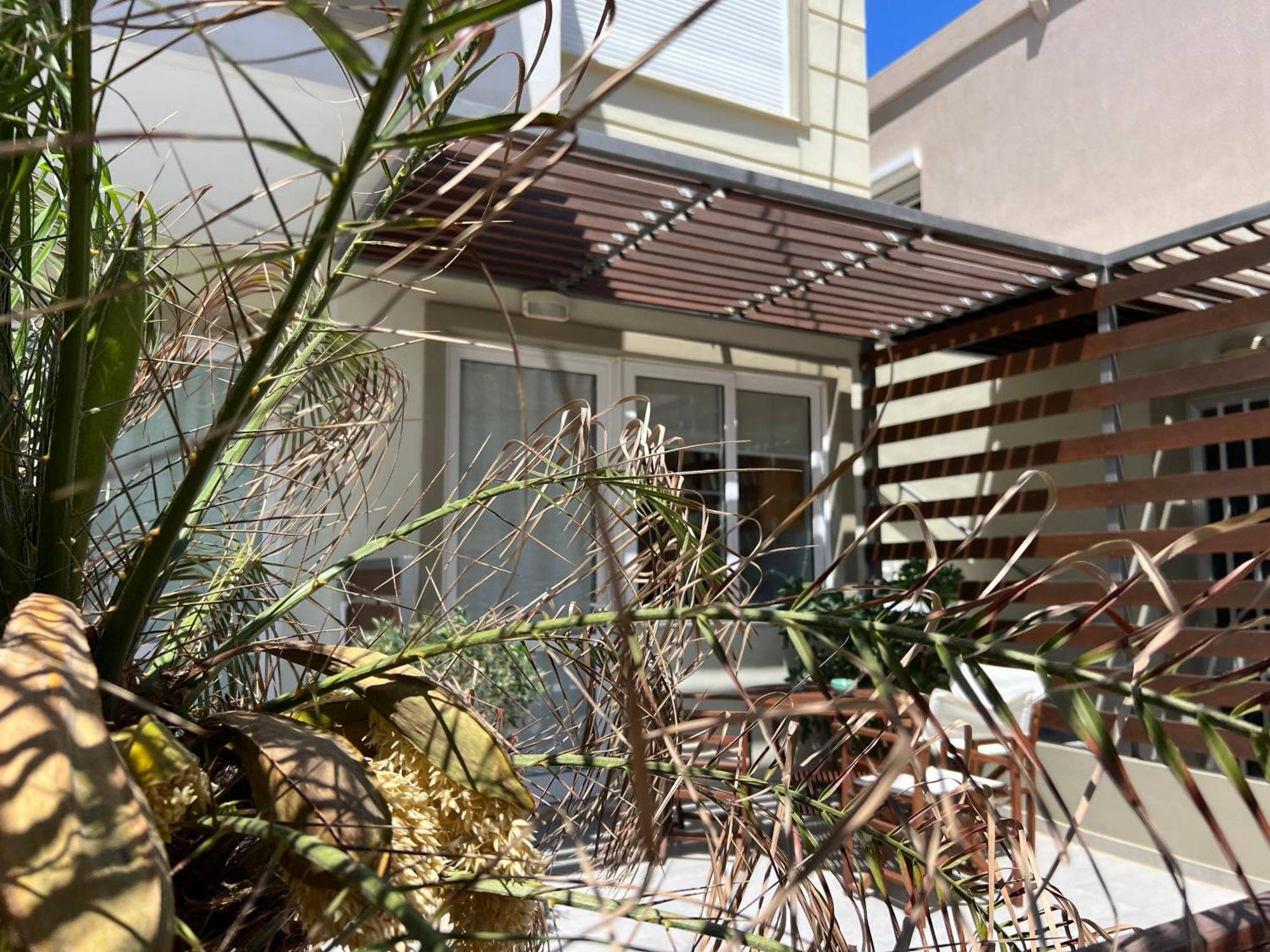 Artemis Rooms Two Steps By The Sea Platanés Exterior foto